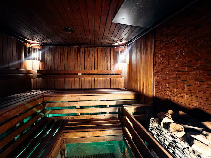 SaunaBR25.jpg